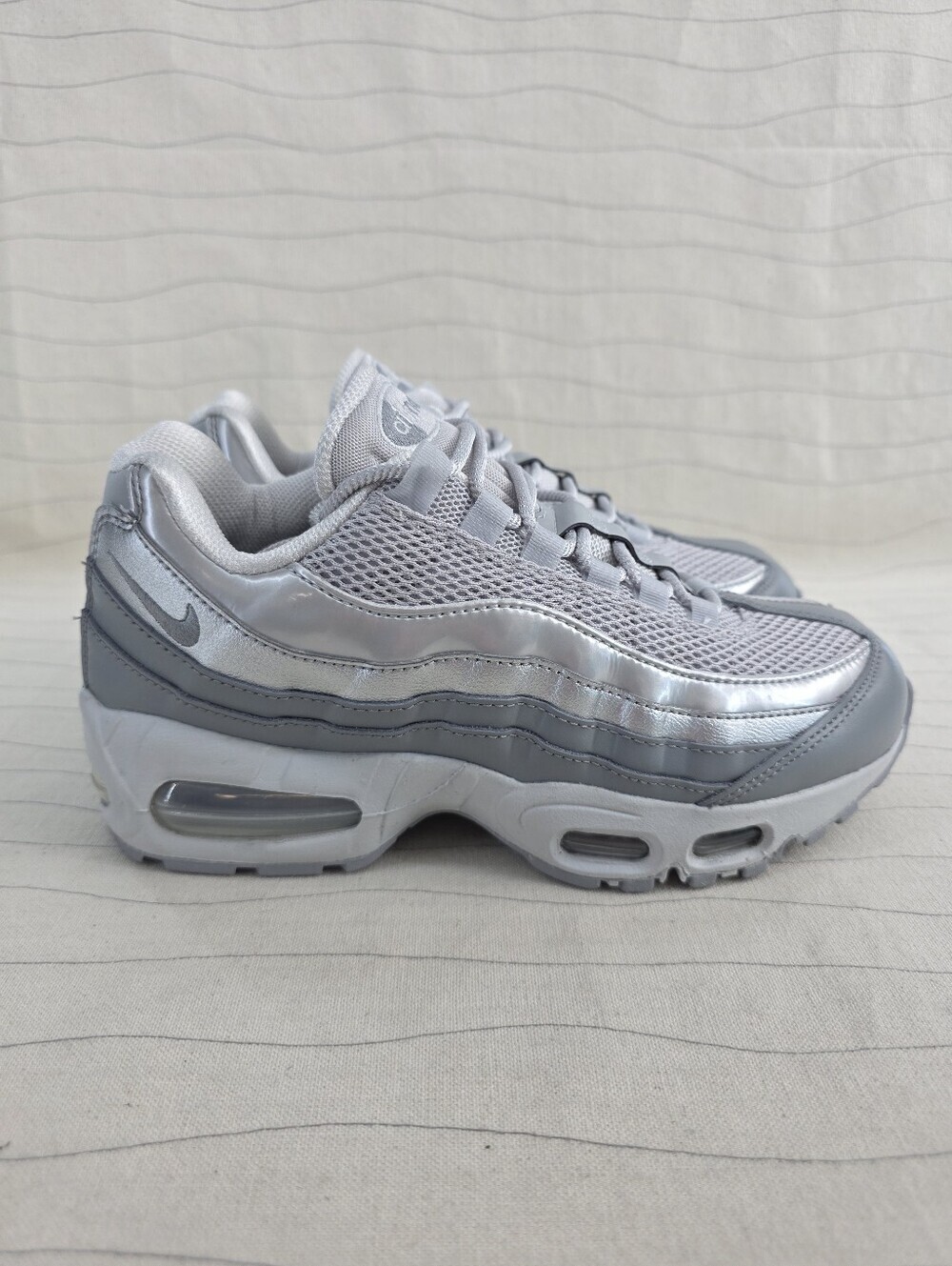 Nike Womens Air Max 95 Big Bubble Grey Fog Silver Sneakers IB6398-001 Size 6.5